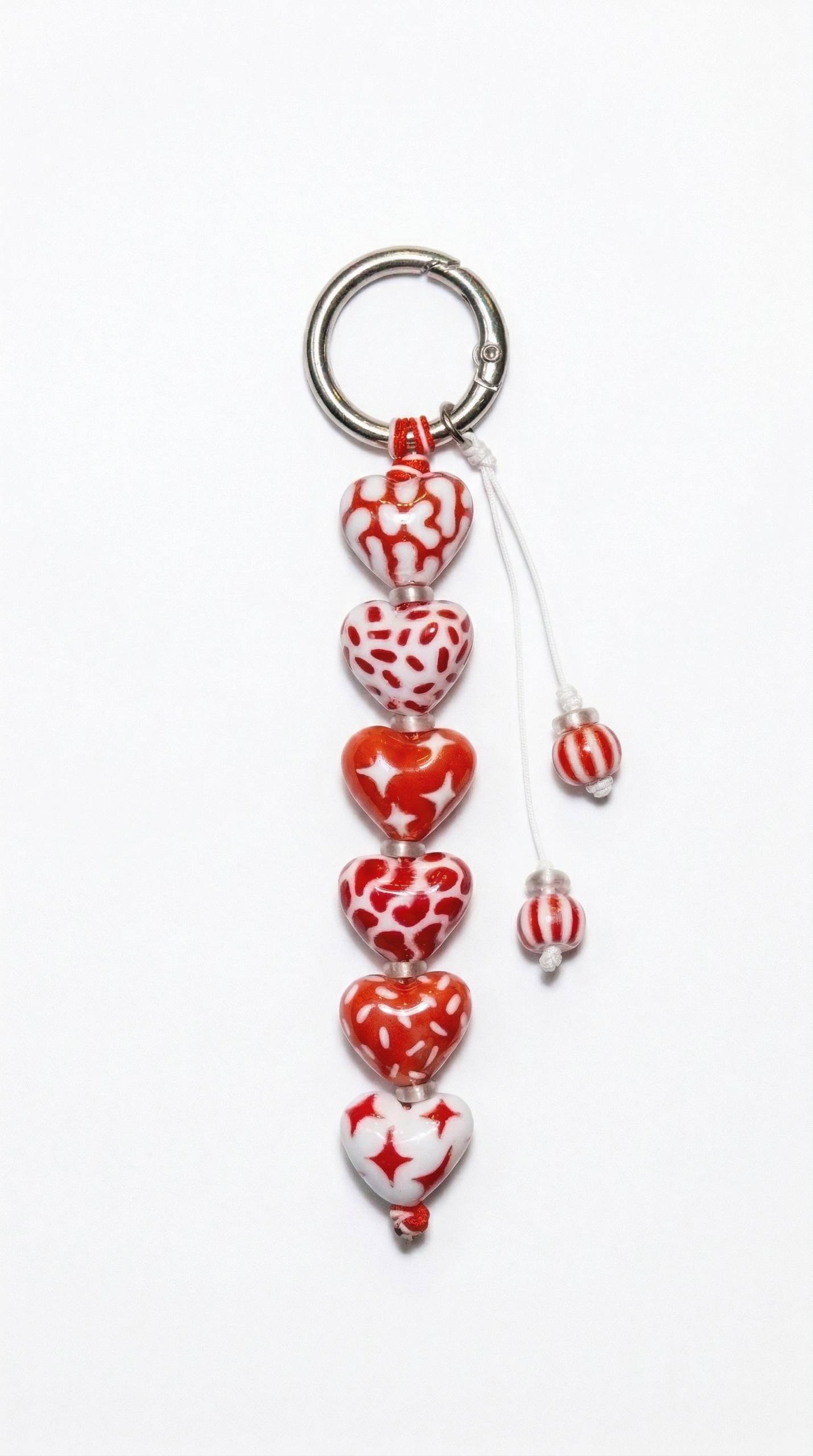 Обвес Любо с сердечным декоративным мотивом